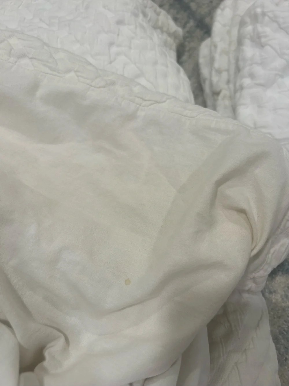 West Elm White Parquet Texture Duvet King and 3 euro pillows set!